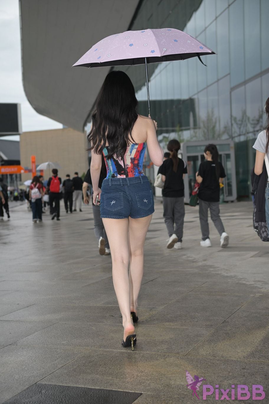 Featured Street Photography Works No.5451 Denim shorts after the rain PixiBB.COM 036