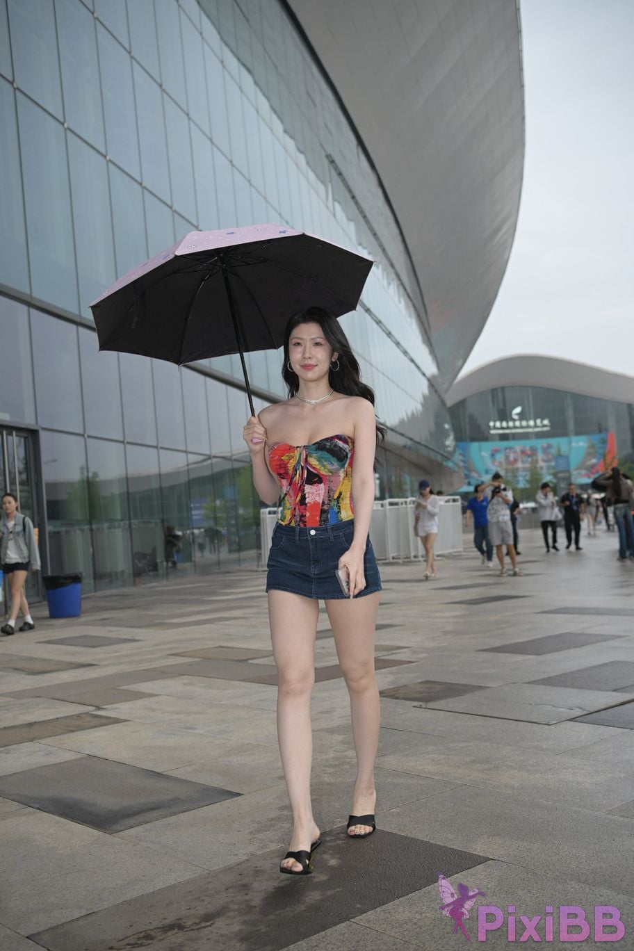 Featured Street Photography Works No.5451 Denim shorts after the rain PixiBB.COM 042