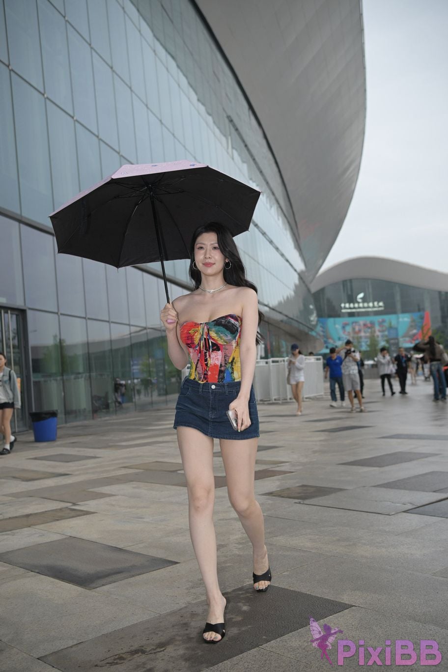 Featured Street Photography Works No.5451 Denim shorts after the rain PixiBB.COM 043
