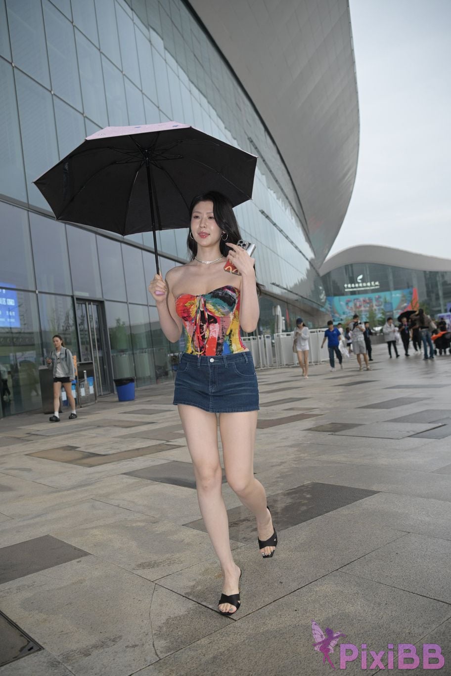 Featured Street Photography Works No.5451 Denim shorts after the rain PixiBB.COM 047