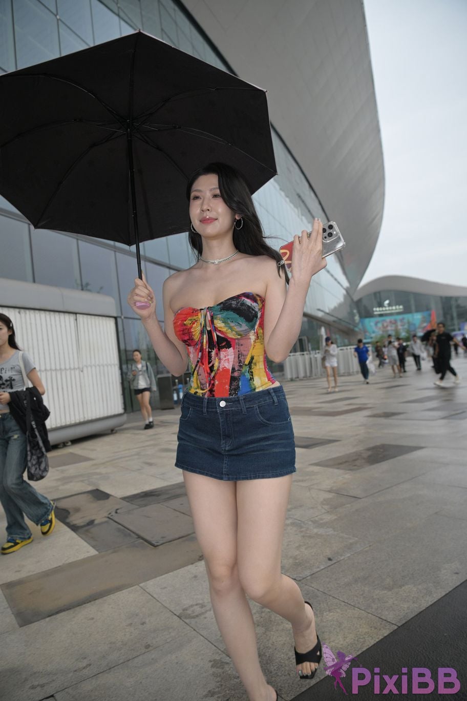 Featured Street Photography Works No.5451 Denim shorts after the rain PixiBB.COM 054