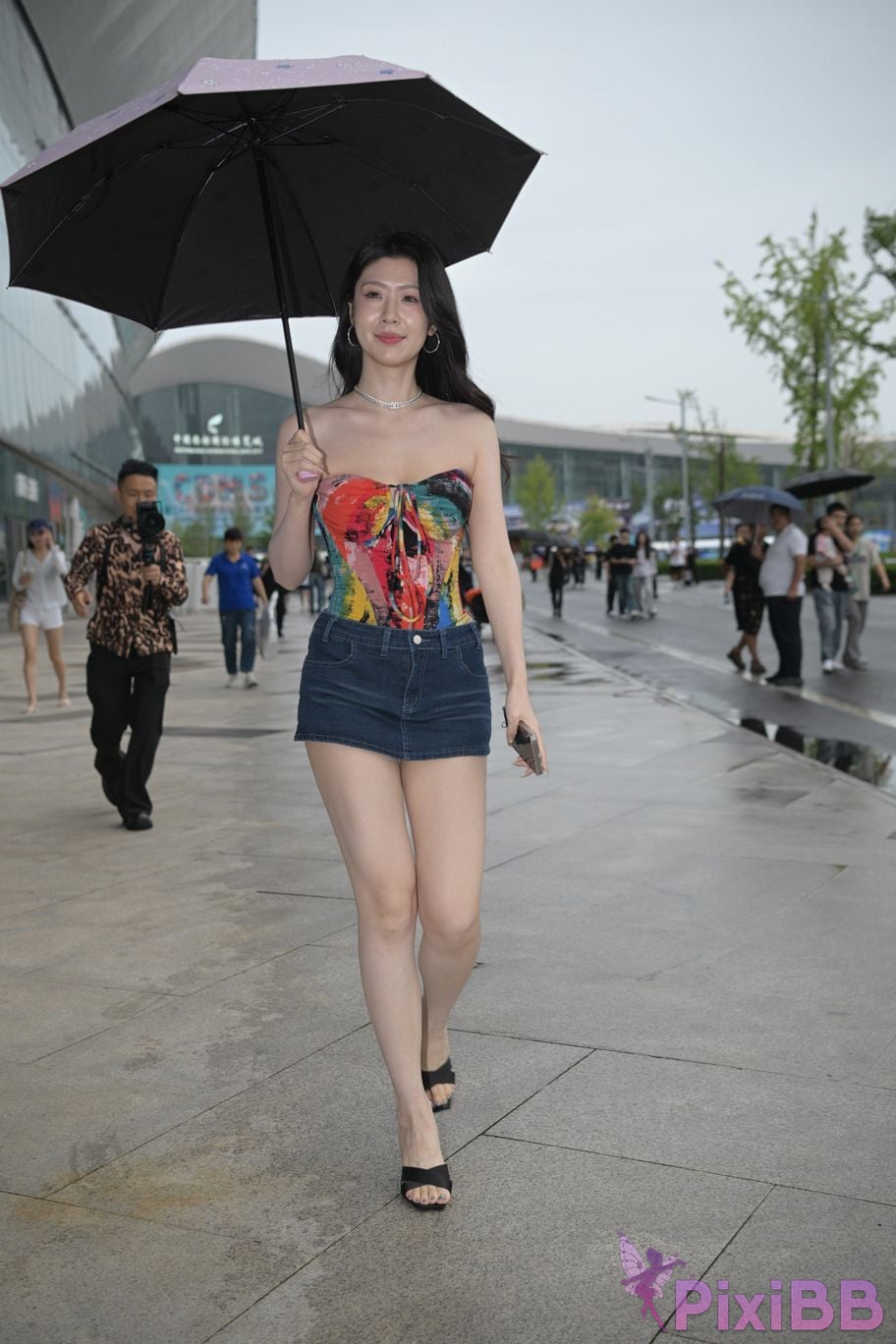 Featured Street Photography Works No.5451 Denim shorts after the rain PixiBB.COM 061