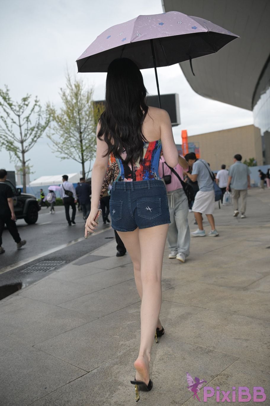 Featured Street Photography Works No.5451 Denim shorts after the rain PixiBB.COM 079