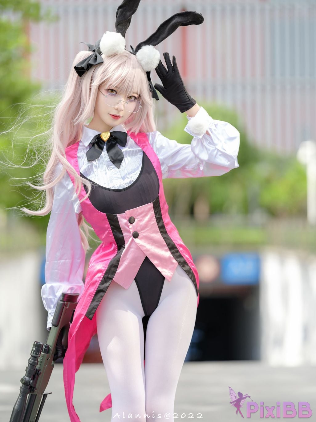 Cosplayer Fengjiang v FGO Goyanskaya bunny girl scene photos of light PixiBB.COM 001