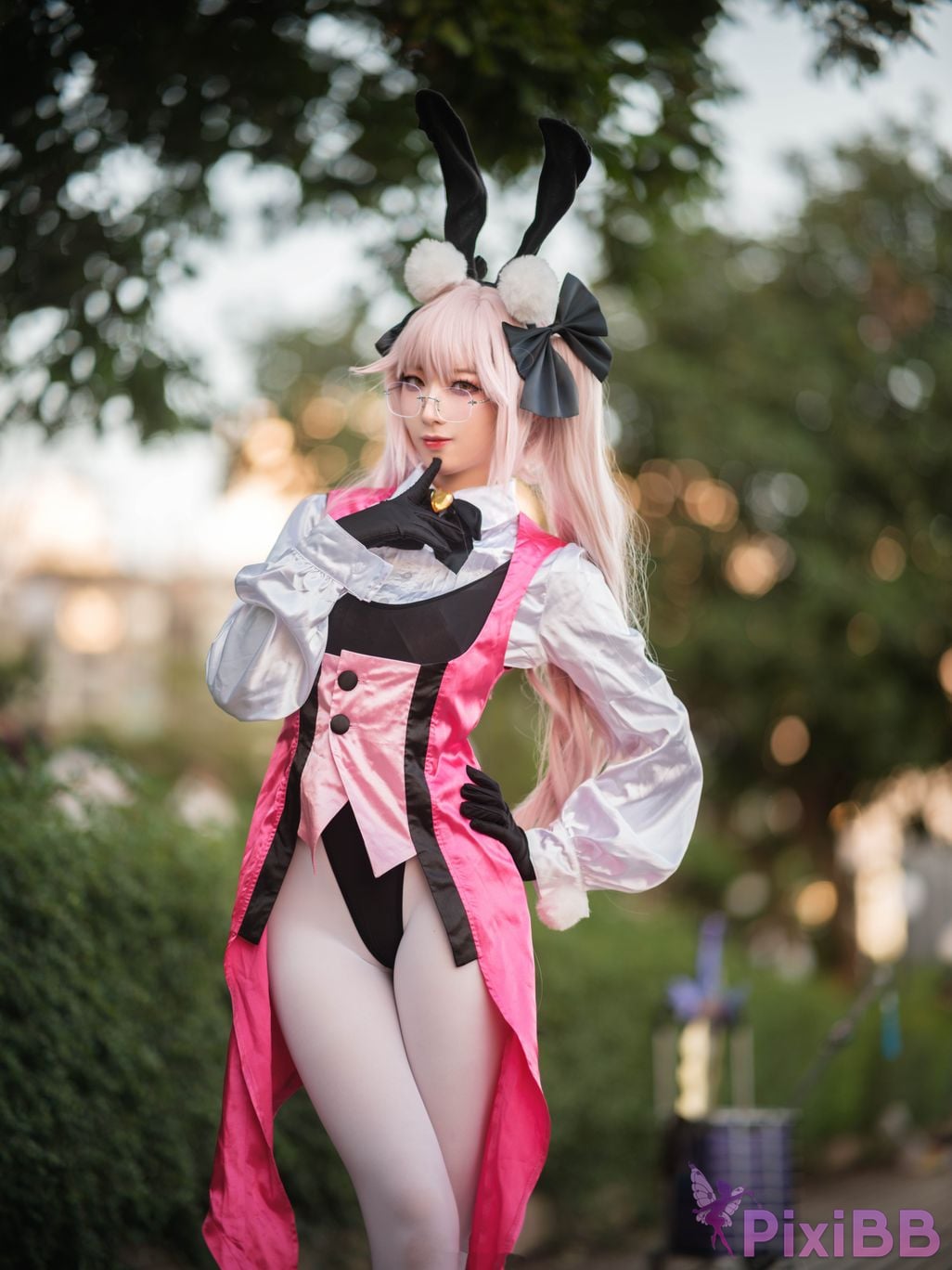 Cosplayer Fengjiang v FGO Goyanskaya bunny girl scene photos of light PixiBB.COM 002