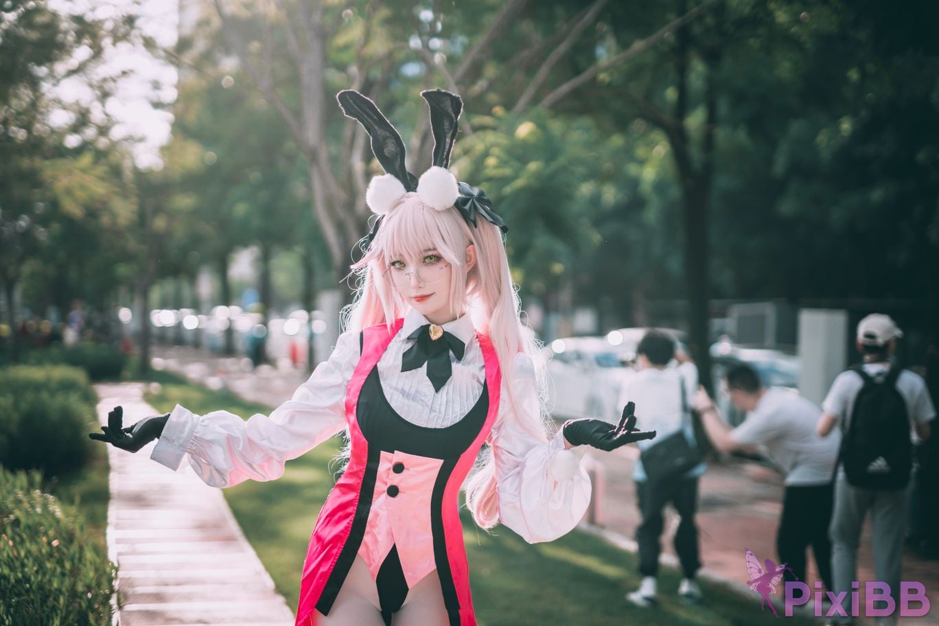 Cosplayer Fengjiang v FGO Goyanskaya bunny girl scene photos of light PixiBB.COM 010
