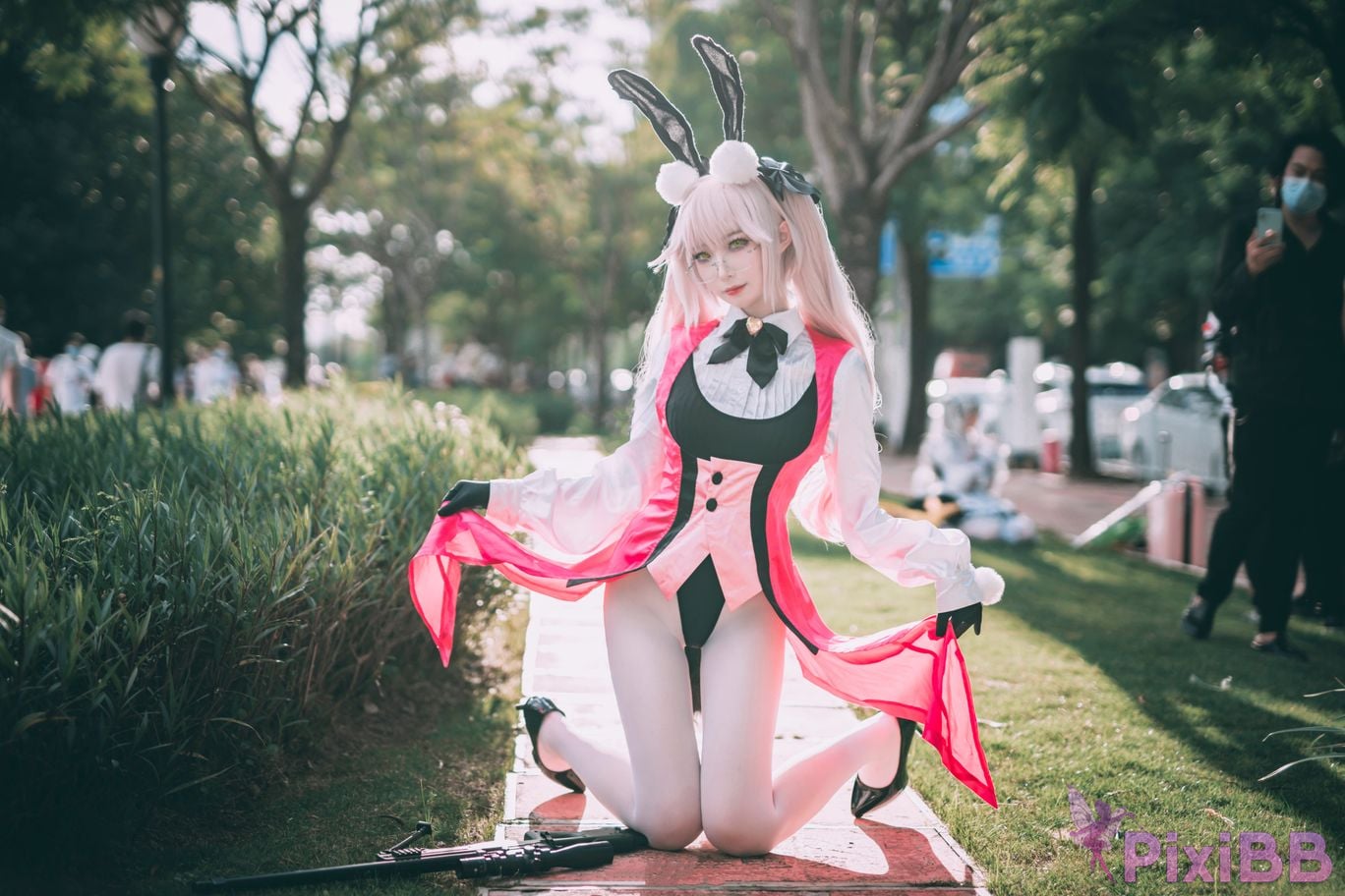 Cosplayer Fengjiang v FGO Goyanskaya bunny girl scene photos of light PixiBB.COM 011