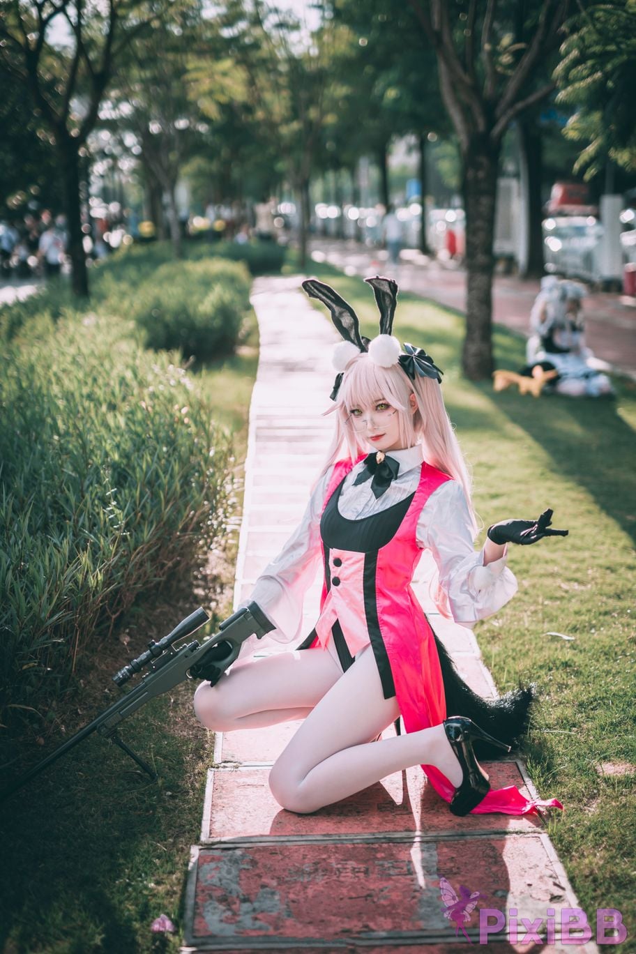 Cosplayer Fengjiang v FGO Goyanskaya bunny girl scene photos of light PixiBB.COM 014