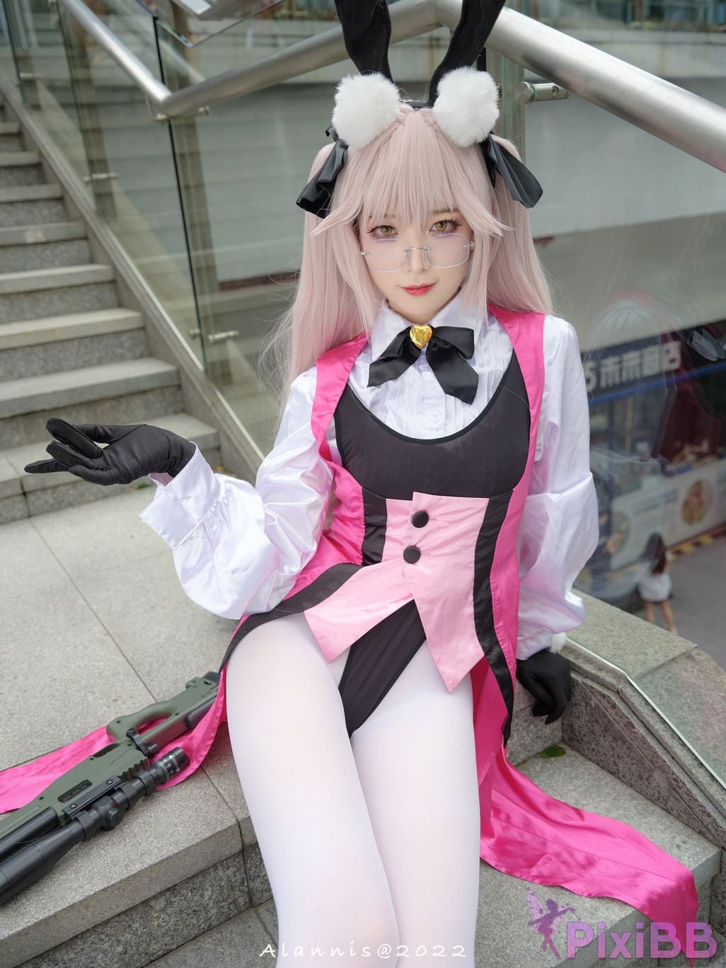 Cosplayer Fengjiang v FGO Goyanskaya bunny girl scene photos of light PixiBB.COM 021