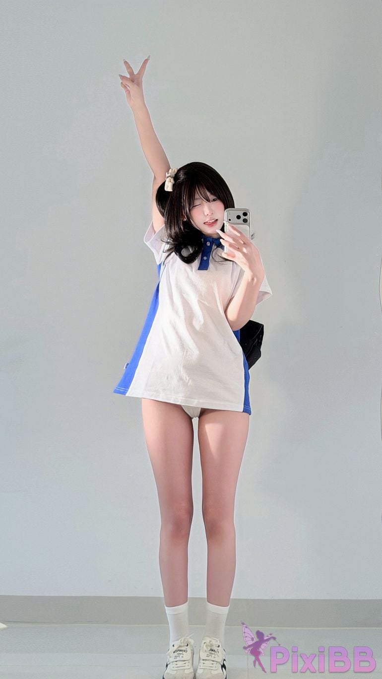 Cosplayer Real treasure Sweet girl in school uniform PixiBB.COM 004