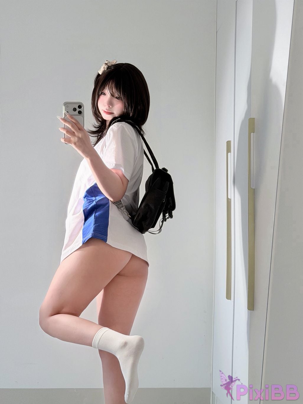 Cosplayer Real treasure Sweet girl in school uniform PixiBB.COM 040