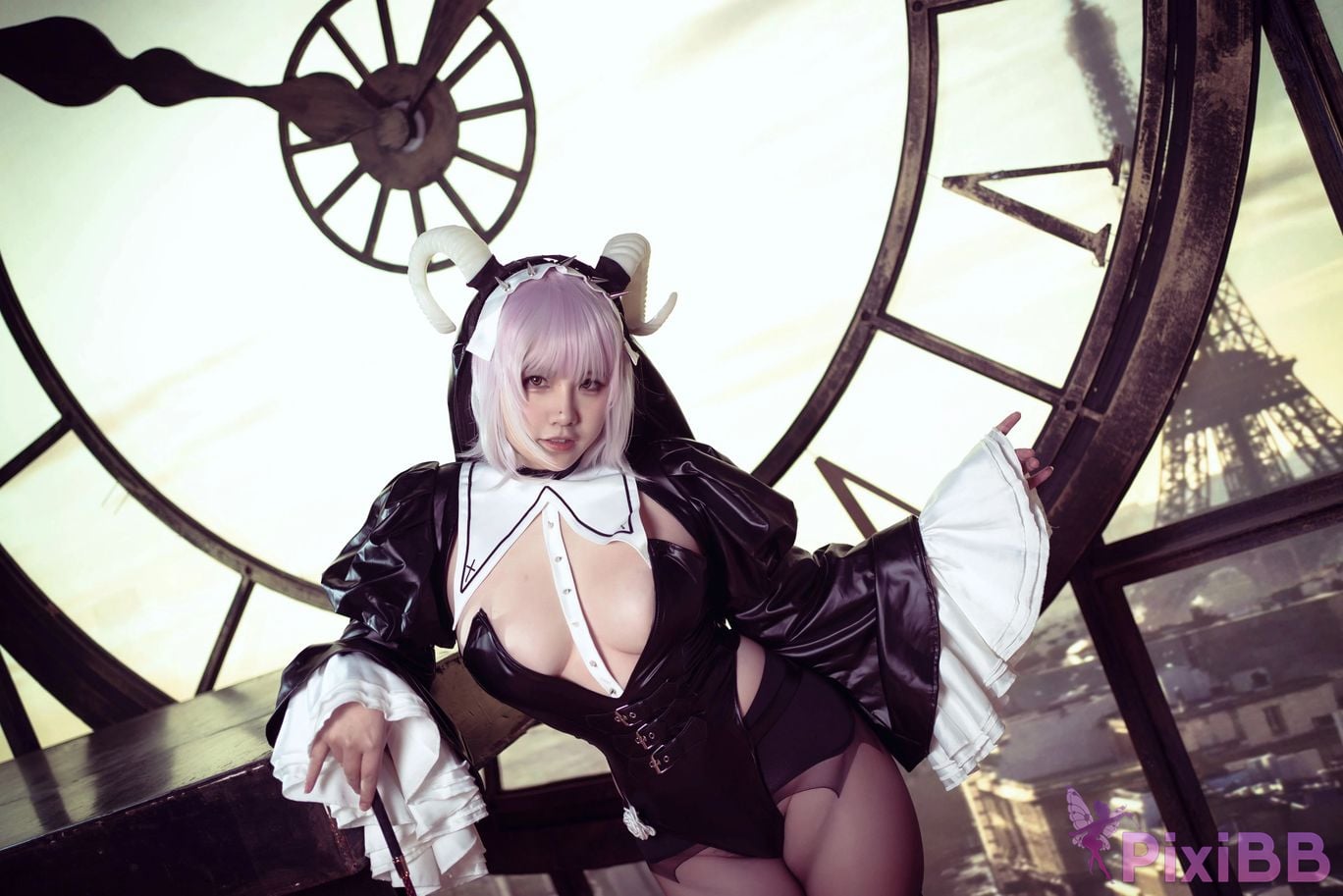 Cosplayer Ah Ban is very happy today Crotchless pants devil PixiBB.COM 004