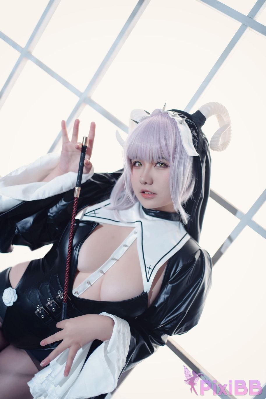 Cosplayer Ah Ban is very happy today Crotchless pants devil PixiBB.COM 014