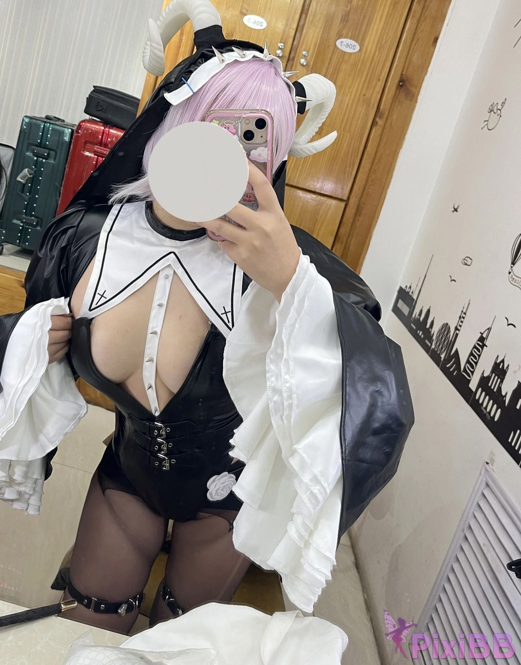 Cosplayer Ah Ban is very happy today Crotchless pants devil PixiBB.COM 059