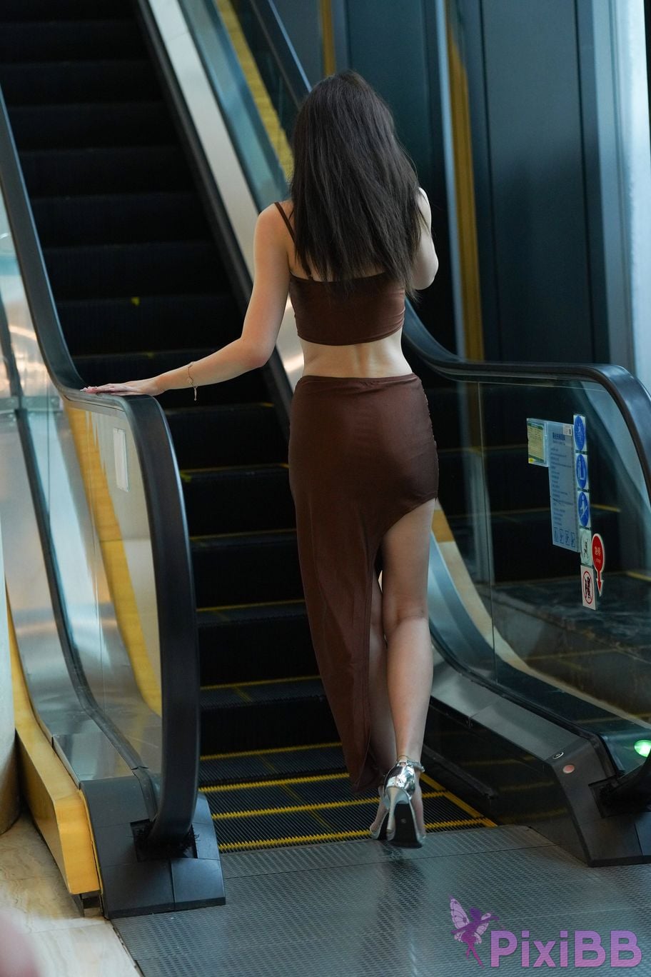 Featured Street Photography Works No.5457 long leg skirt PixiBB.COM 099