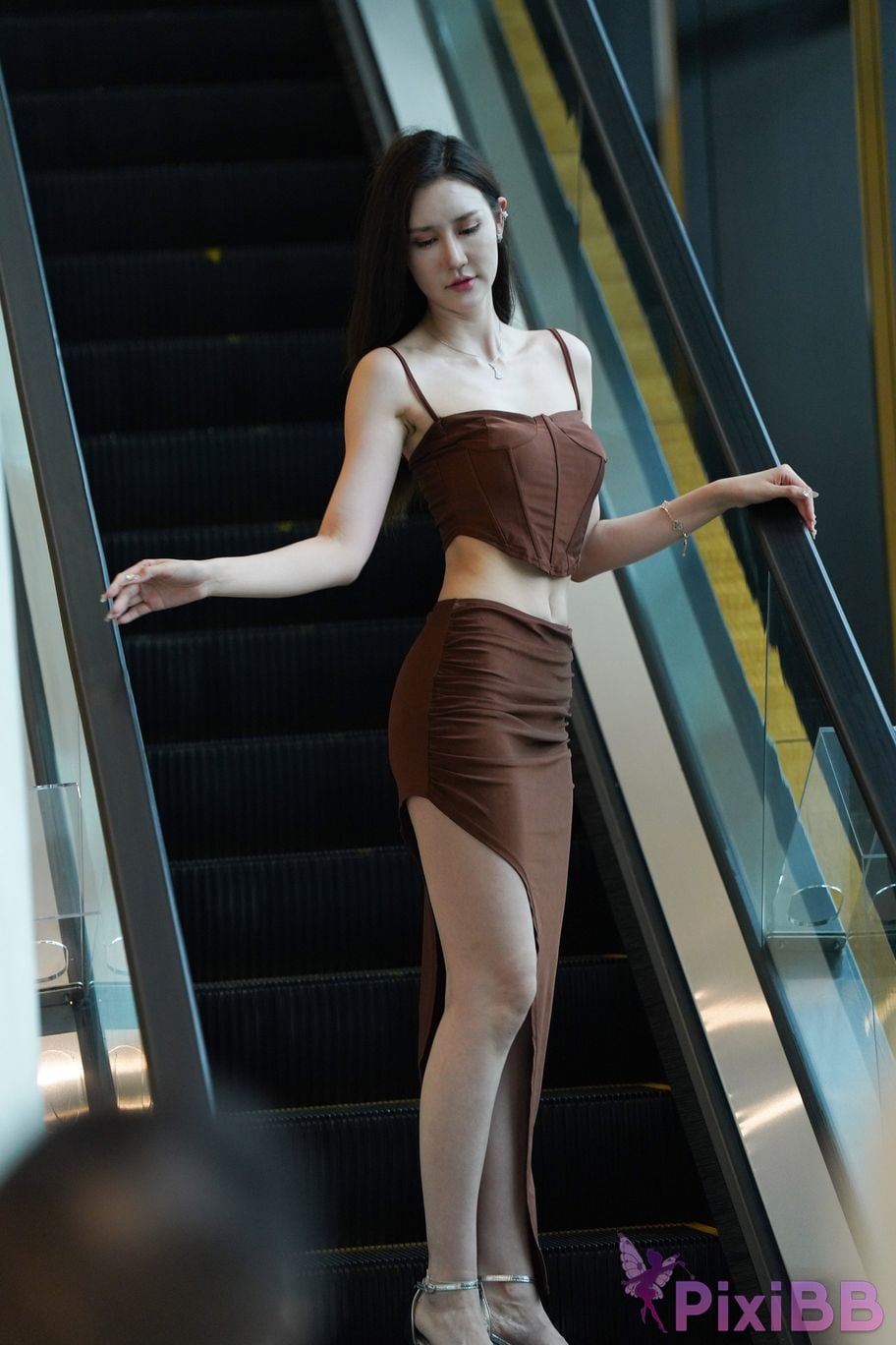 Featured Street Photography Works No.5457 long leg skirt PixiBB.COM 111