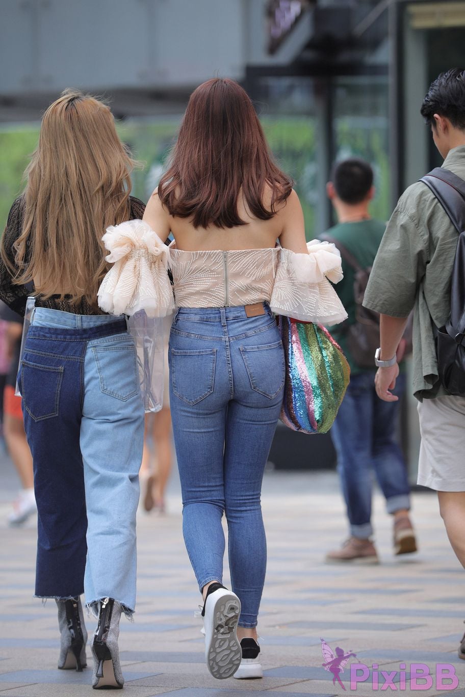 Featured Street Photography Works No.5454 Youthful and beautiful jeans PixiBB.COM 002