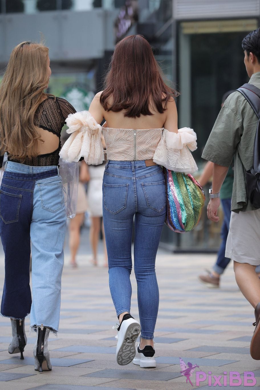 Featured Street Photography Works No.5454 Youthful and beautiful jeans PixiBB.COM 020