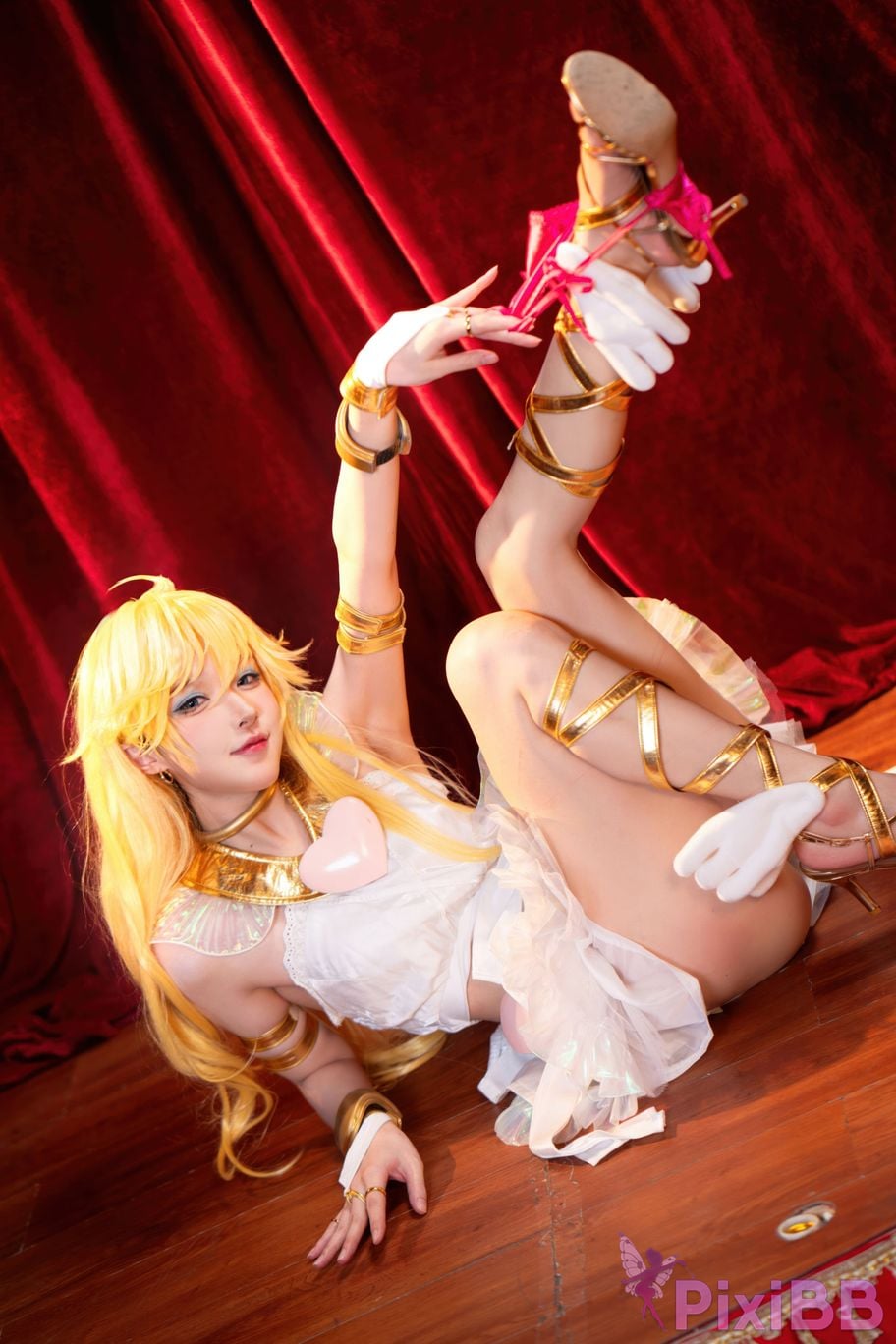 Coser A bao ye shi tu niang and Sofia PixiBB.COM 009