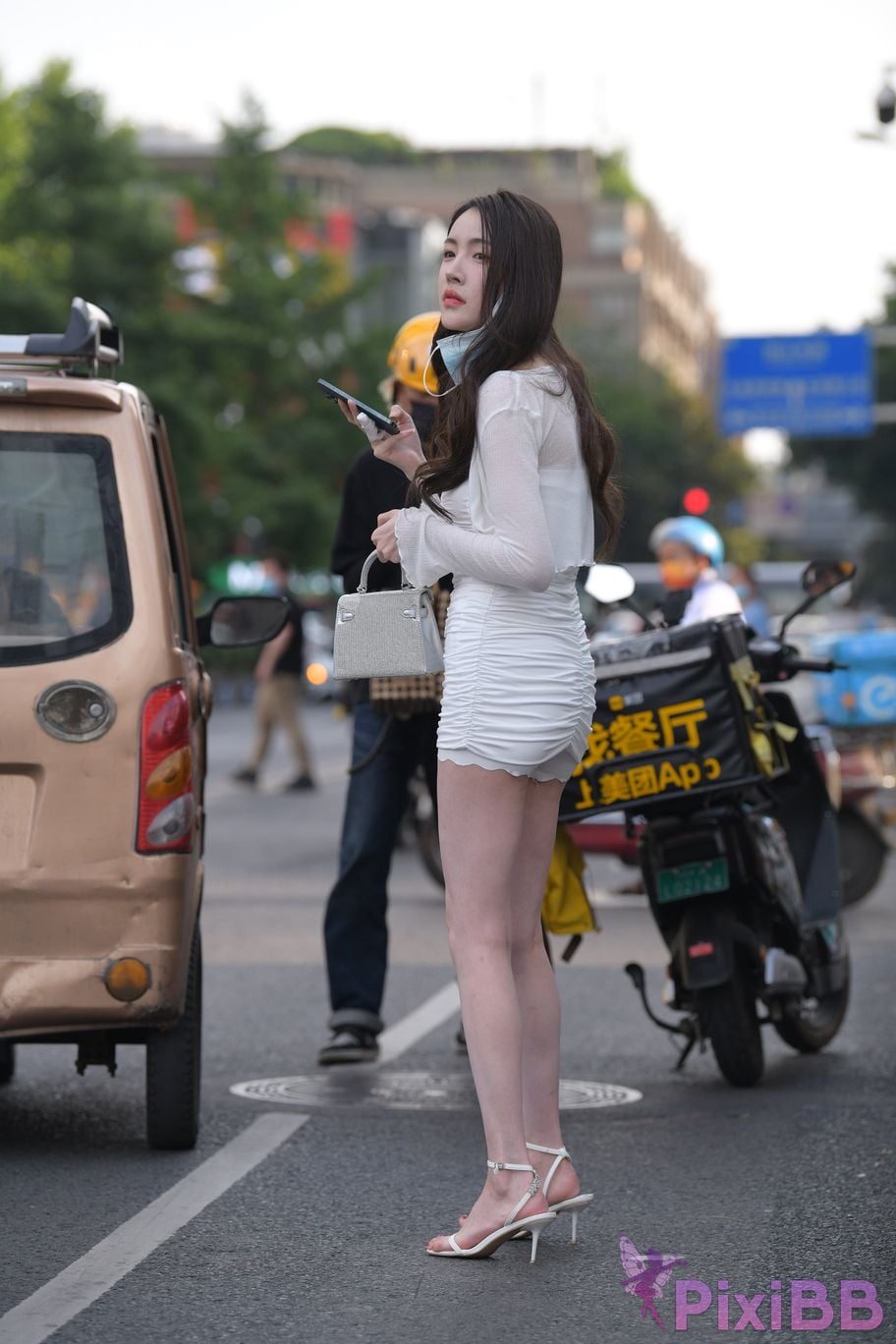 Featured Street Photography Works No.5465 Miss with beautiful snow white legs PixiBB.COM 113
