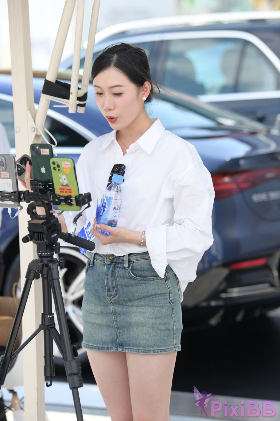 Featured Street Photography Works No.5467 shirt denim skirt PixiBB.COM 036