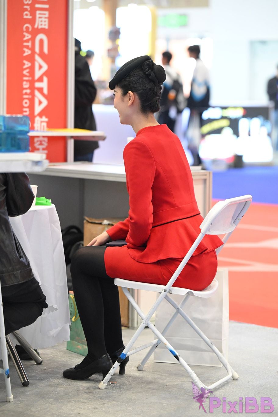 Featured Street Photography Works No.5468 Chinese red slightly thick black stockings stewardess PixiBB.COM 052