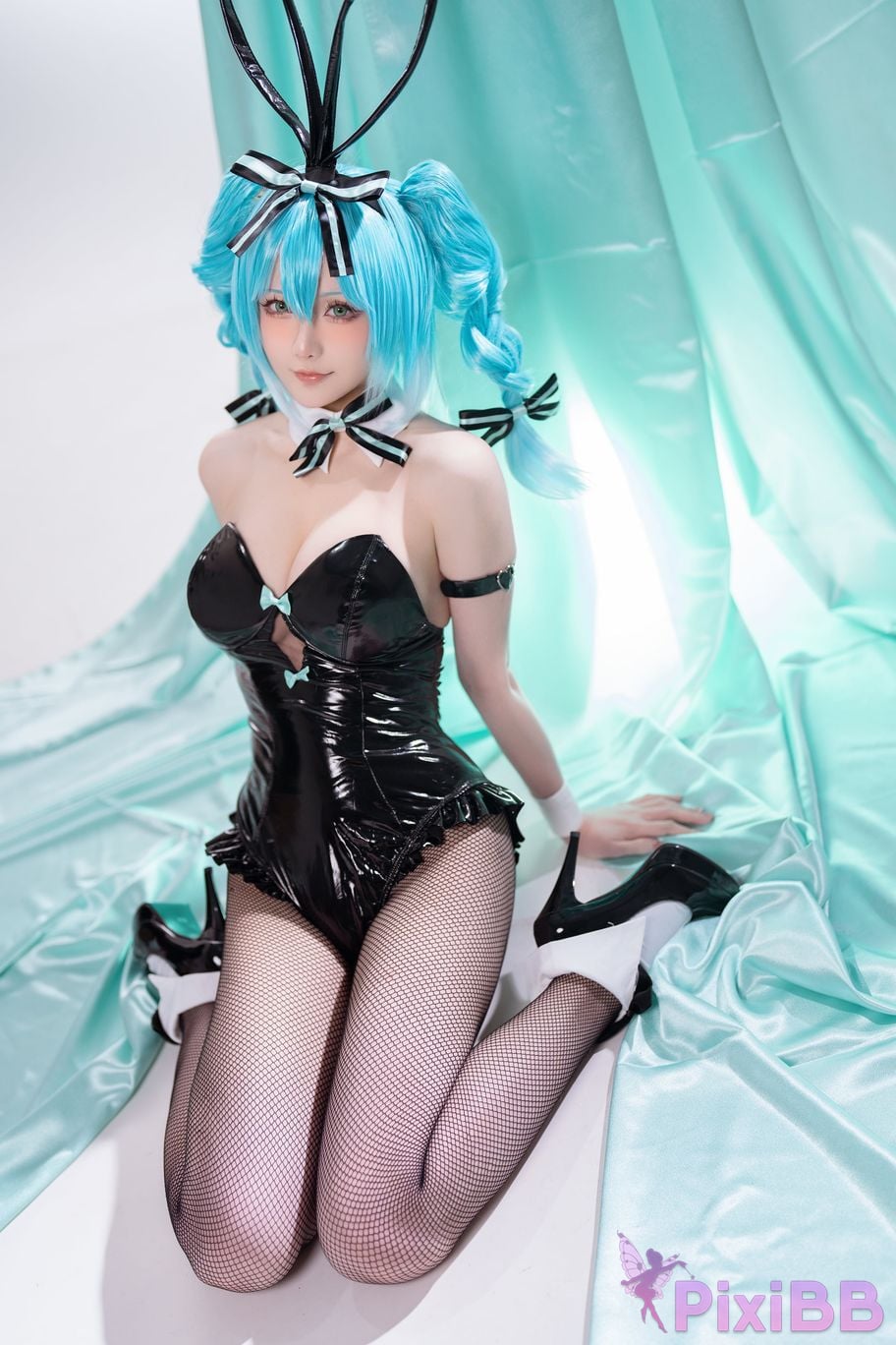 Cosplay Star of Hoshilily Hatsune Miku Bunny Girl PixiBB.COM 005