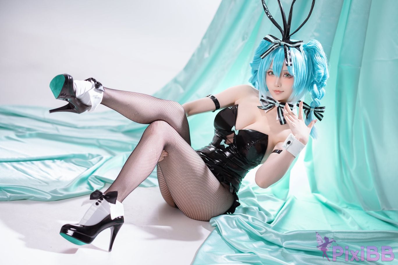 Cosplay Star of Hoshilily Hatsune Miku Bunny Girl PixiBB.COM 018