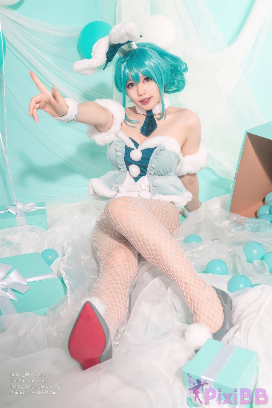 Coser Nyako PixiBB.COM 001