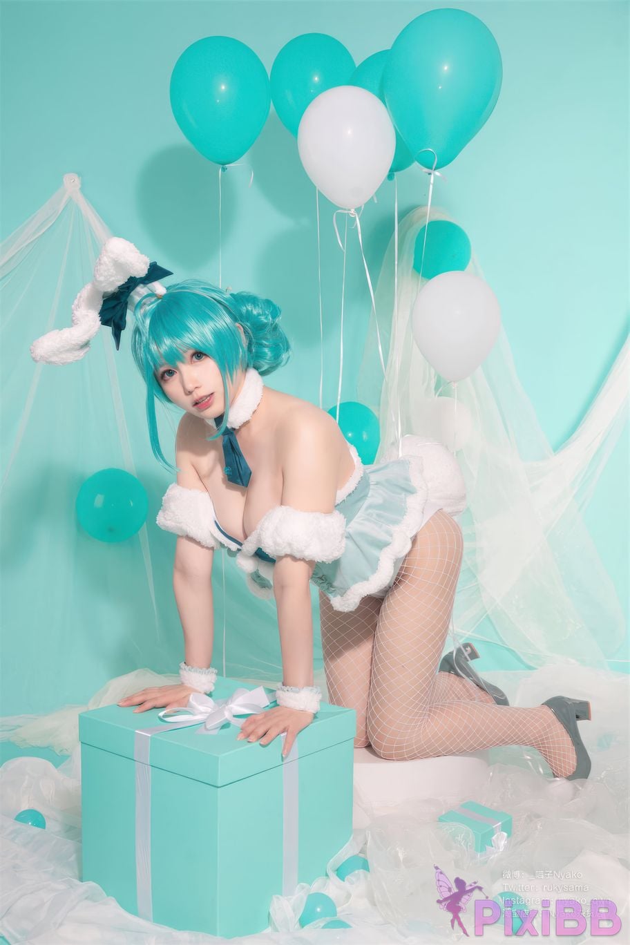 Coser Nyako PixiBB.COM 004