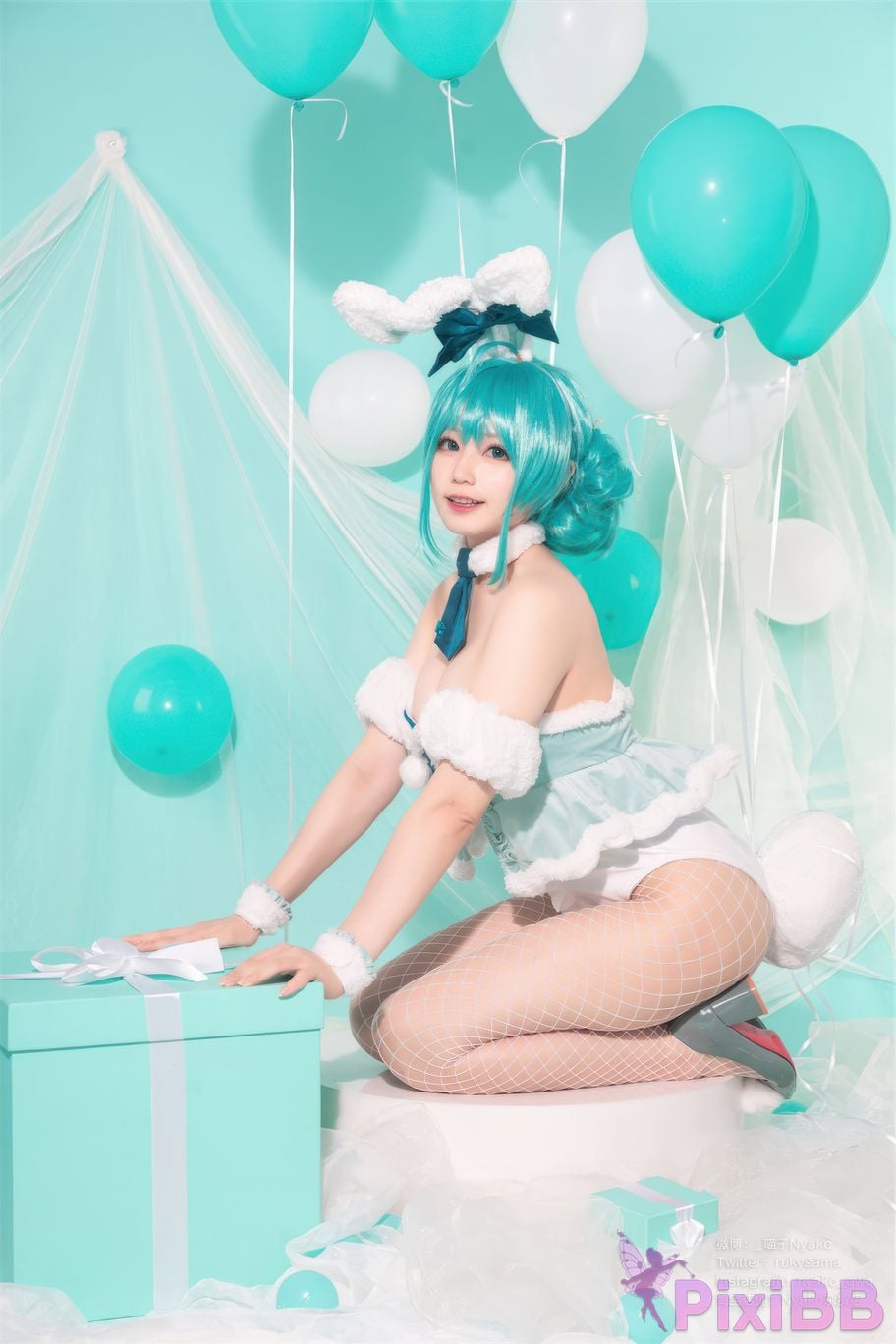 Coser Nyako PixiBB.COM 005