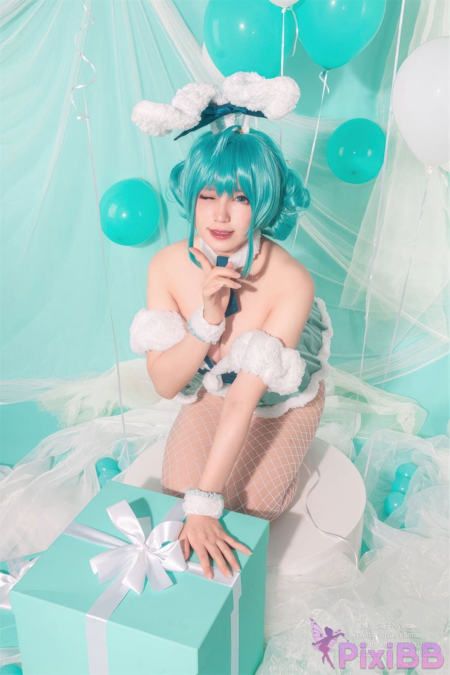 Coser Nyako PixiBB.COM 011