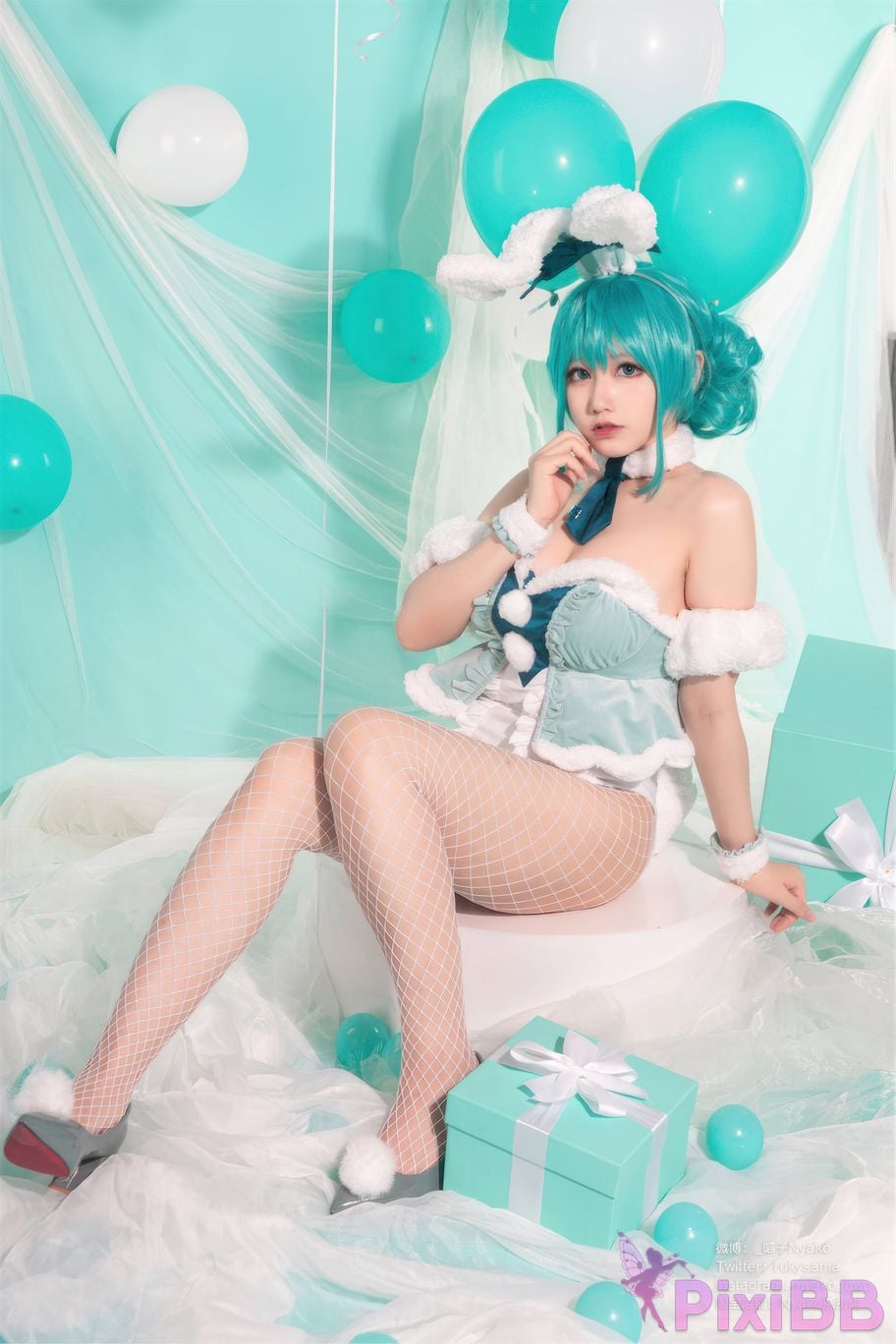 Coser Nyako PixiBB.COM 016