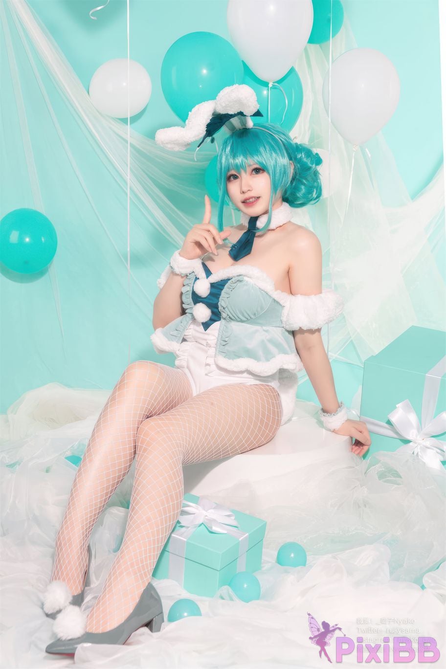 Coser Nyako PixiBB.COM 017