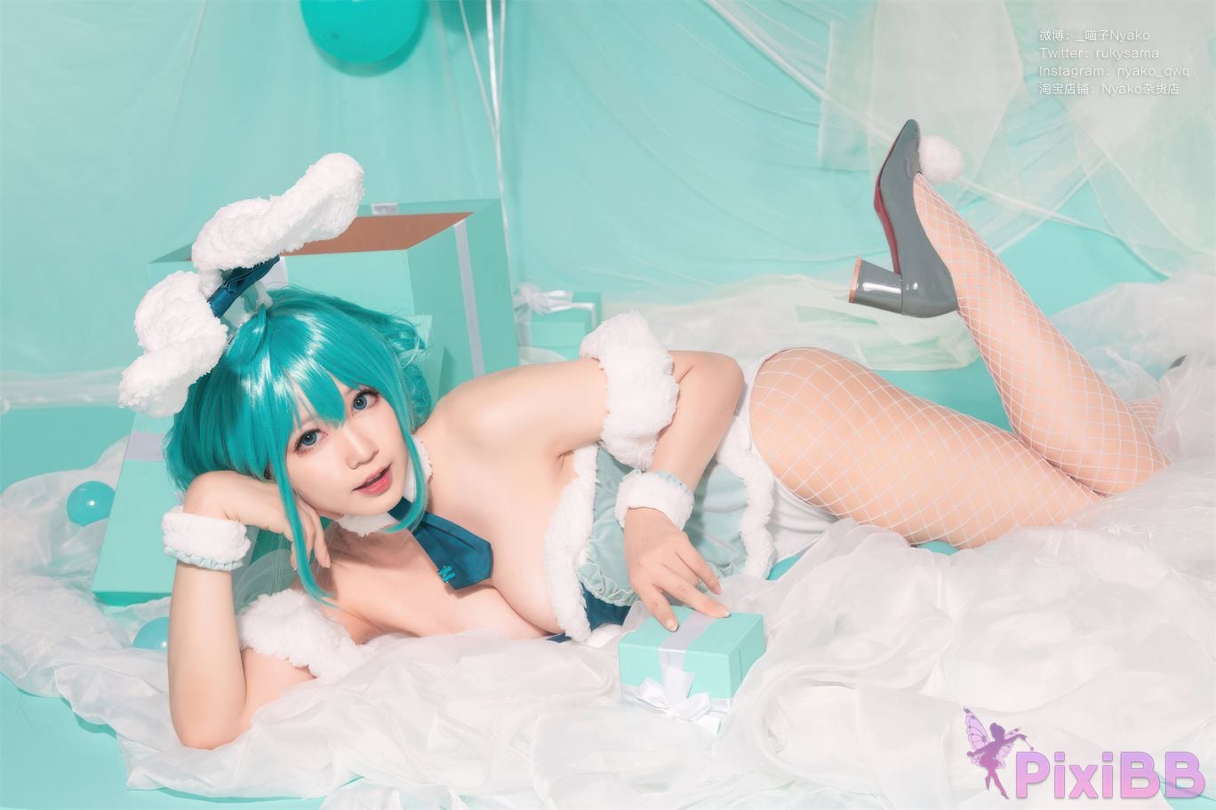 Coser Nyako PixiBB.COM 036