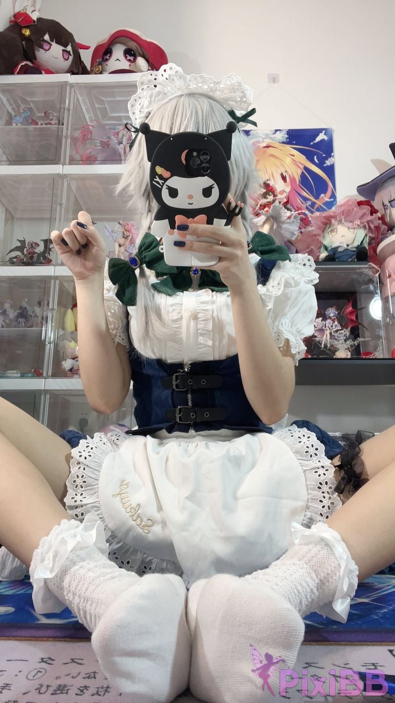 Cosplayer Shiraki Shirly Sakuya Izayoi PixiBB.COM 002