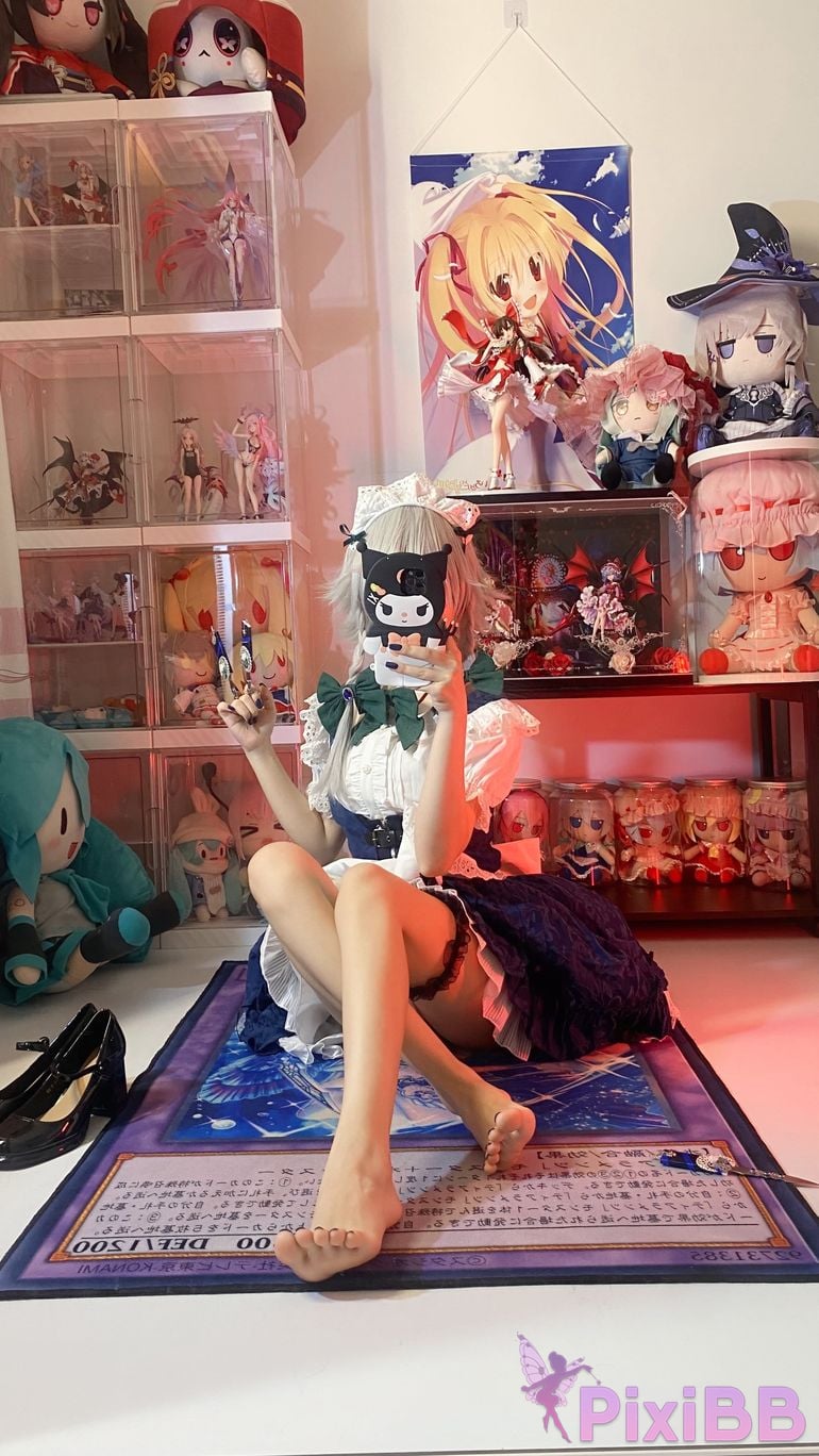 Cosplayer Shiraki Shirly Sakuya Izayoi PixiBB.COM 014