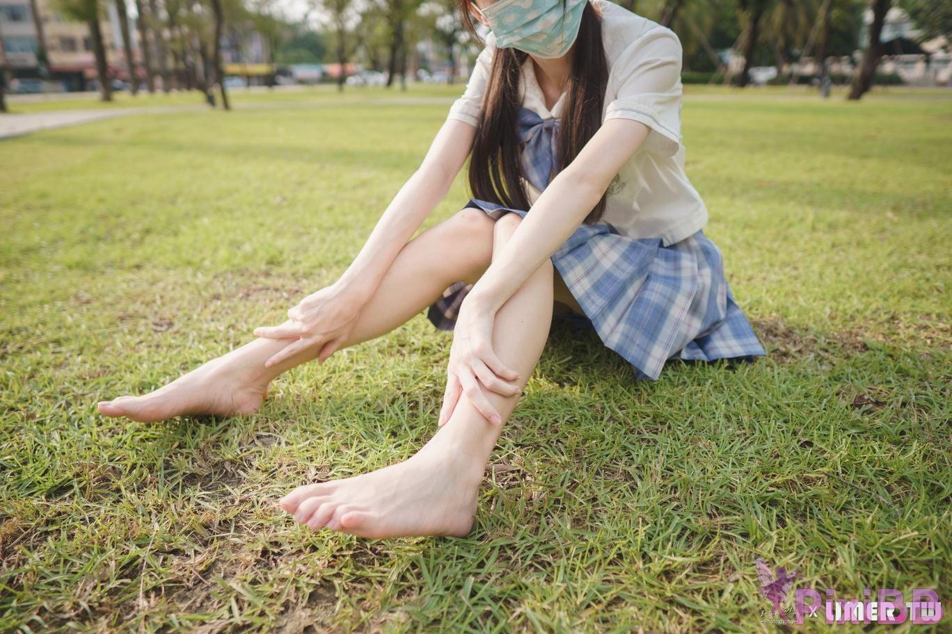 Limerence Original No.109 JK Girls bare feet in white cotton stockings Baiyu Park PixiBB.COM 020