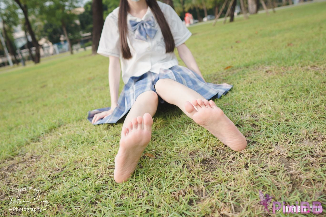 Limerence Original No.109 JK Girls bare feet in white cotton stockings Baiyu Park PixiBB.COM 050