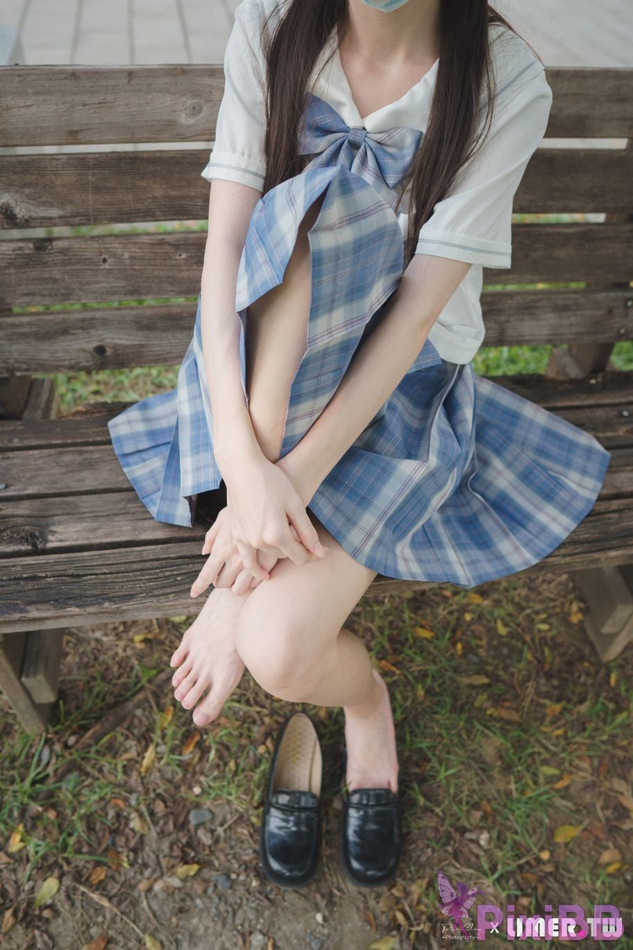 Limerence Original No.109 JK Girls bare feet in white cotton stockings Baiyu Park PixiBB.COM 057