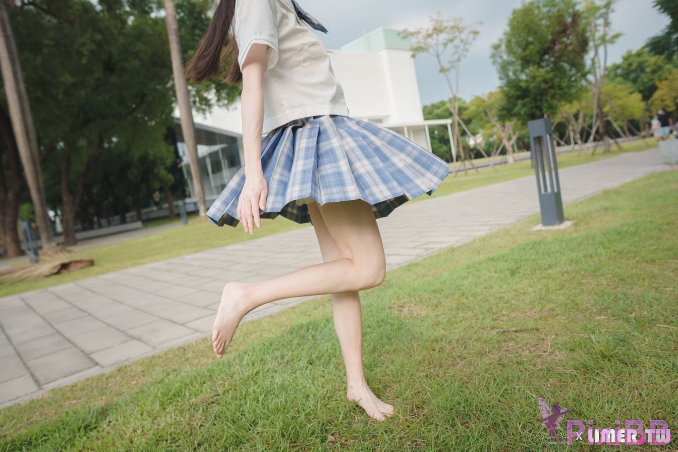 Limerence Original No.109 JK Girls bare feet in white cotton stockings Baiyu Park PixiBB.COM 074