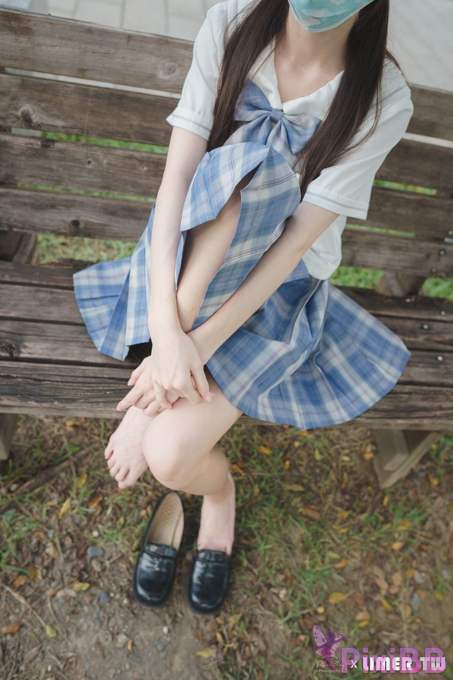 Limerence Original No.109 JK Girls bare feet in white cotton stockings Baiyu Park PixiBB.COM 075