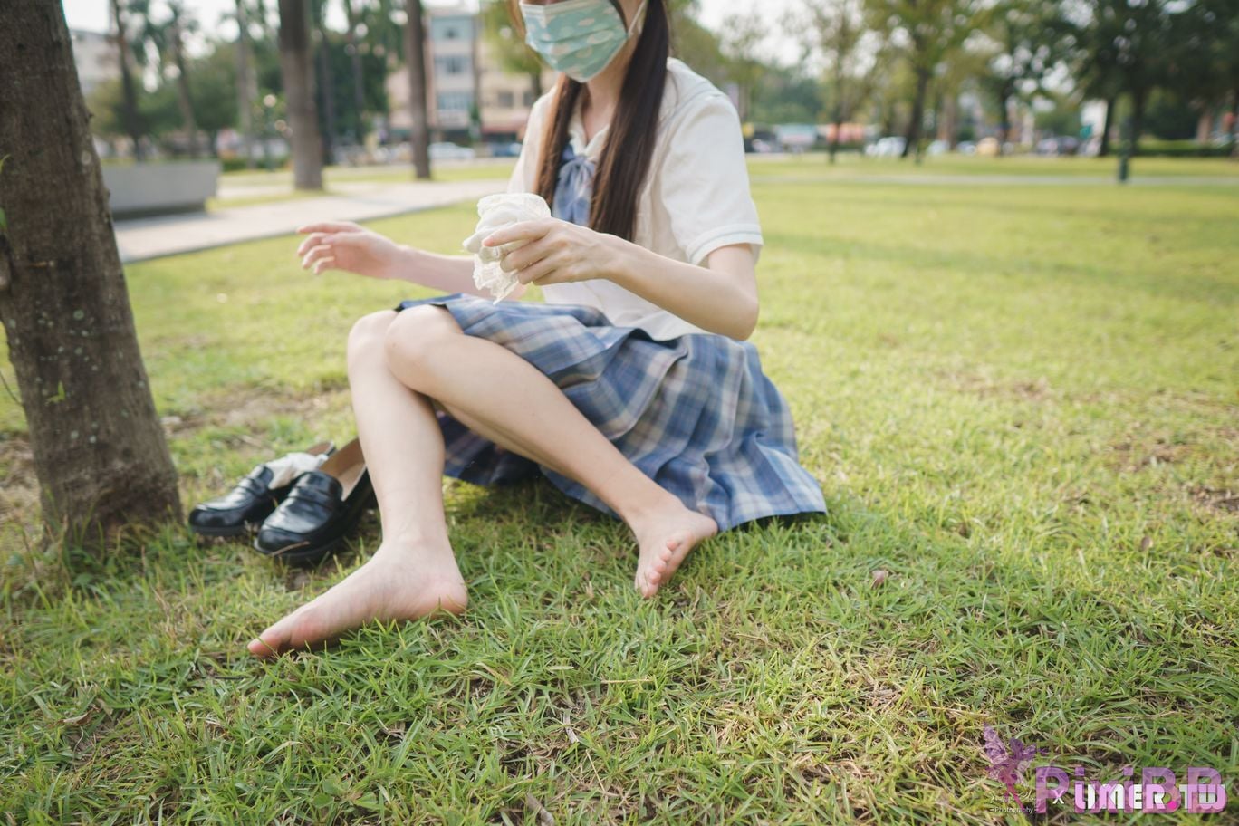 Limerence Original No.109 JK Girls bare feet in white cotton stockings Baiyu Park PixiBB.COM 114