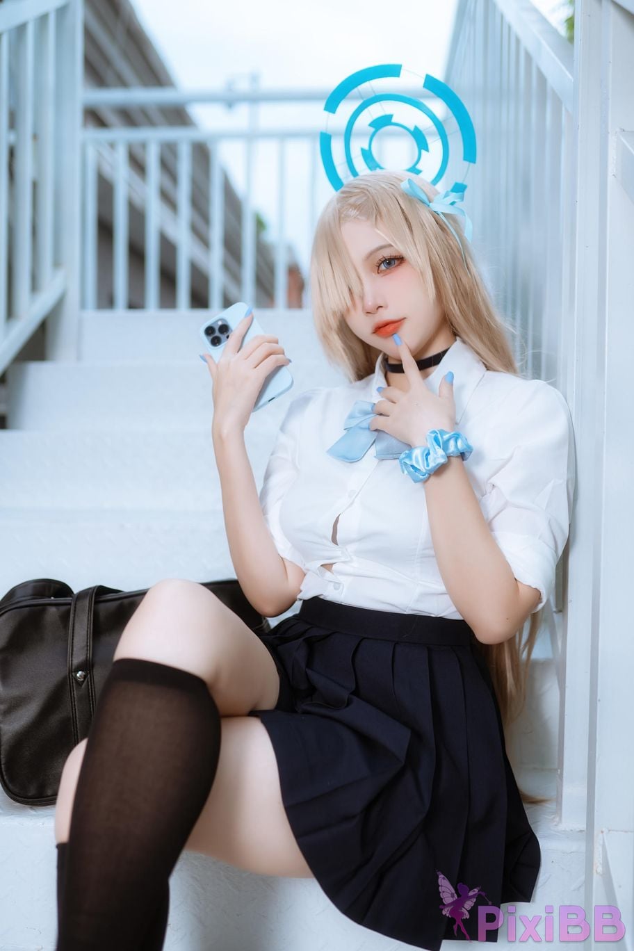 Cosplayer Second Assistant Nisa Azure Files Asuna Ichinomo student uniform PixiBB.COM 013
