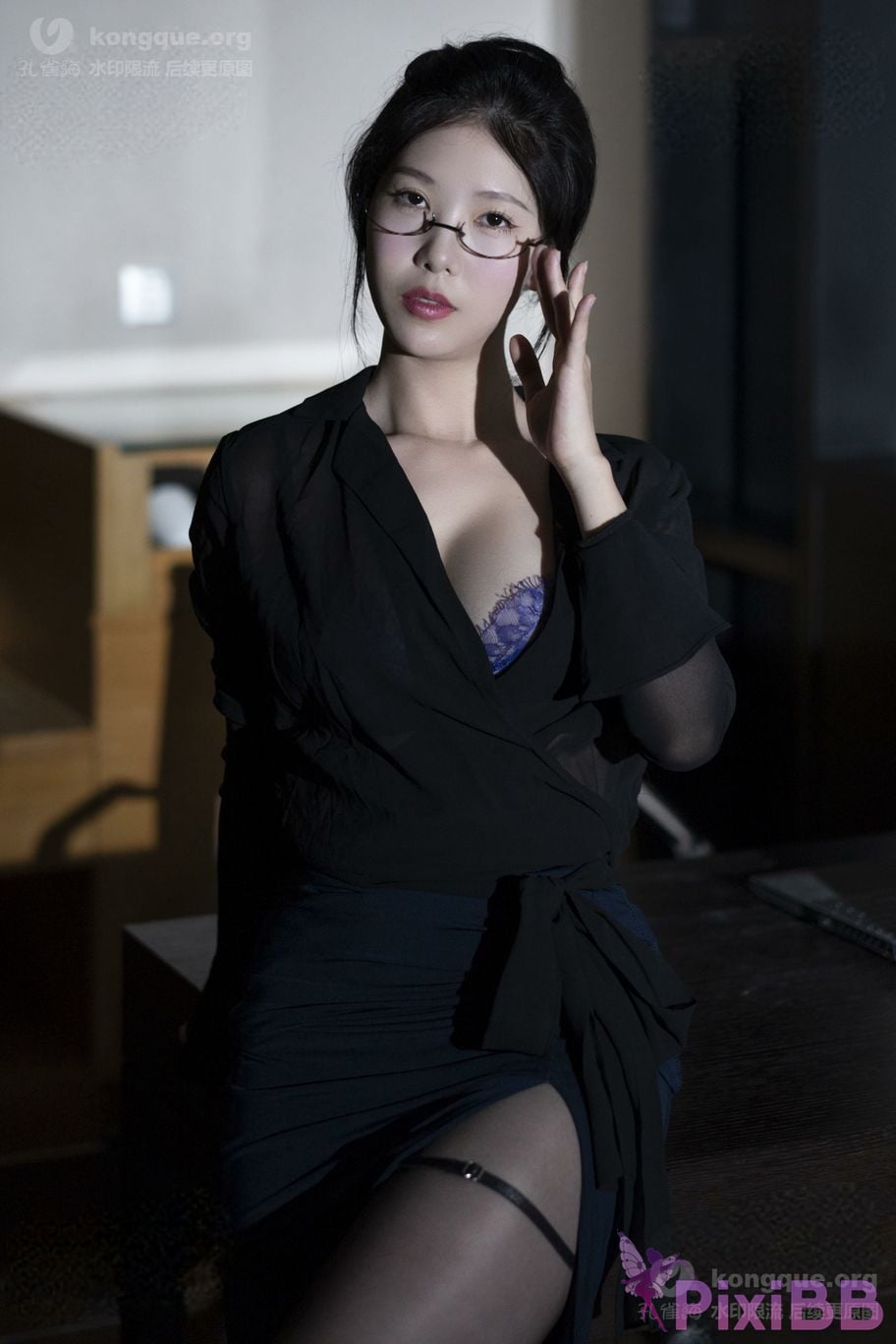 Cosplayer Dou Niang Li Shi secretary glasses girl PixiBB.COM 002
