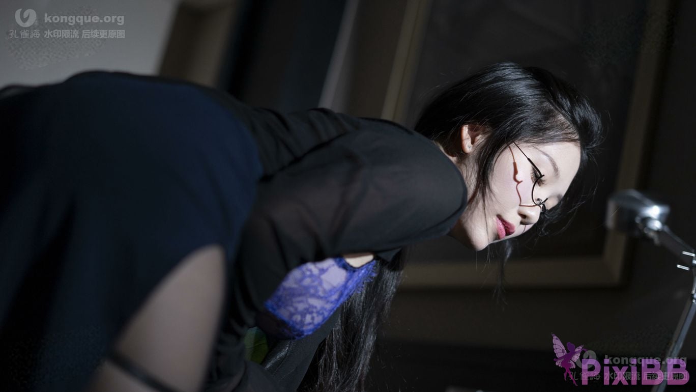 Cosplayer Dou Niang Li Shi secretary glasses girl PixiBB.COM 037