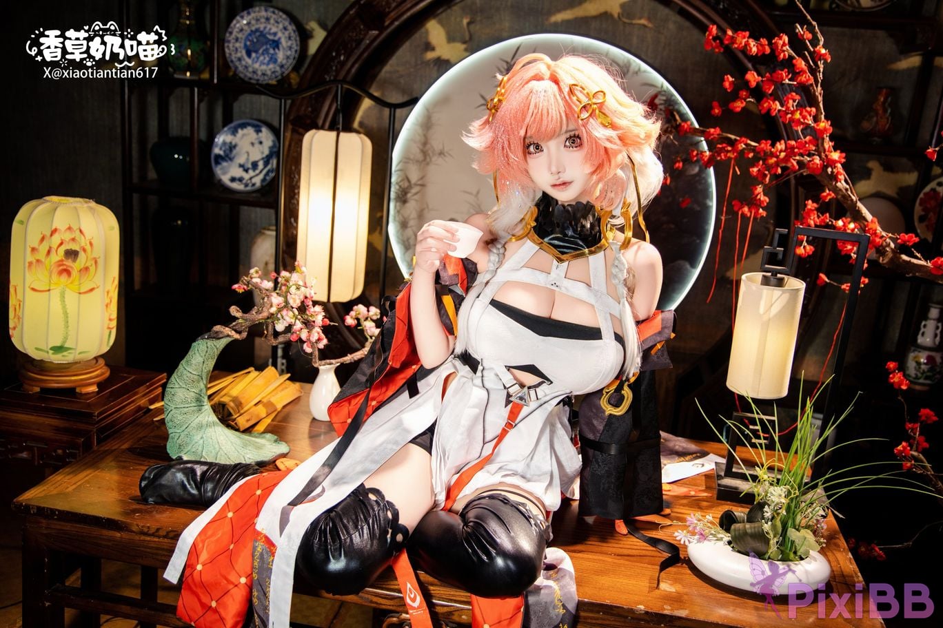Cosplayer Vanilla Milk Meow Changli Collectors Edition Interior view of Original Leather PixiBB.COM 002.JPG