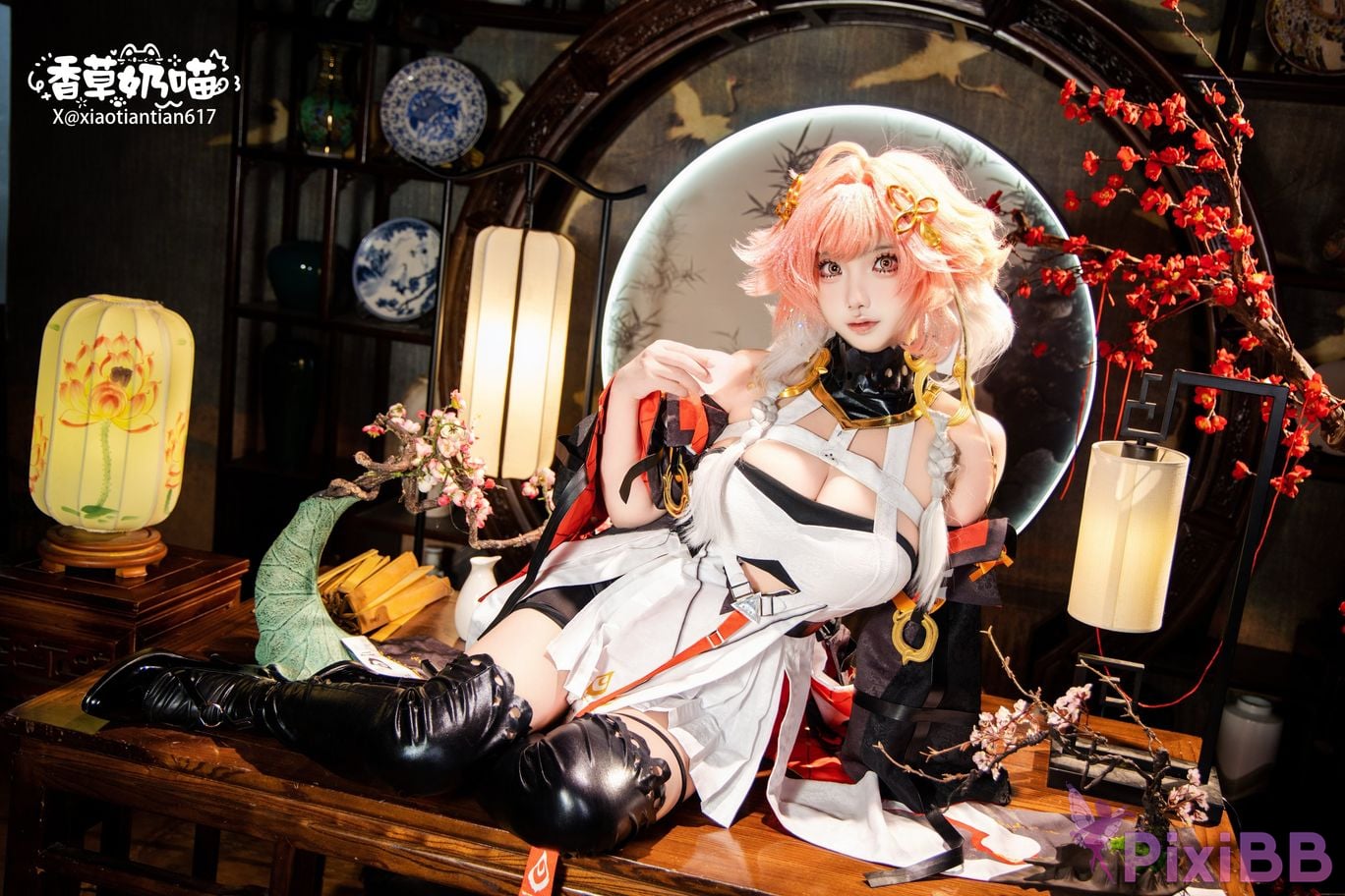 Cosplayer Vanilla Milk Meow Changli Collectors Edition Interior view of Original Leather PixiBB.COM 004.JPG