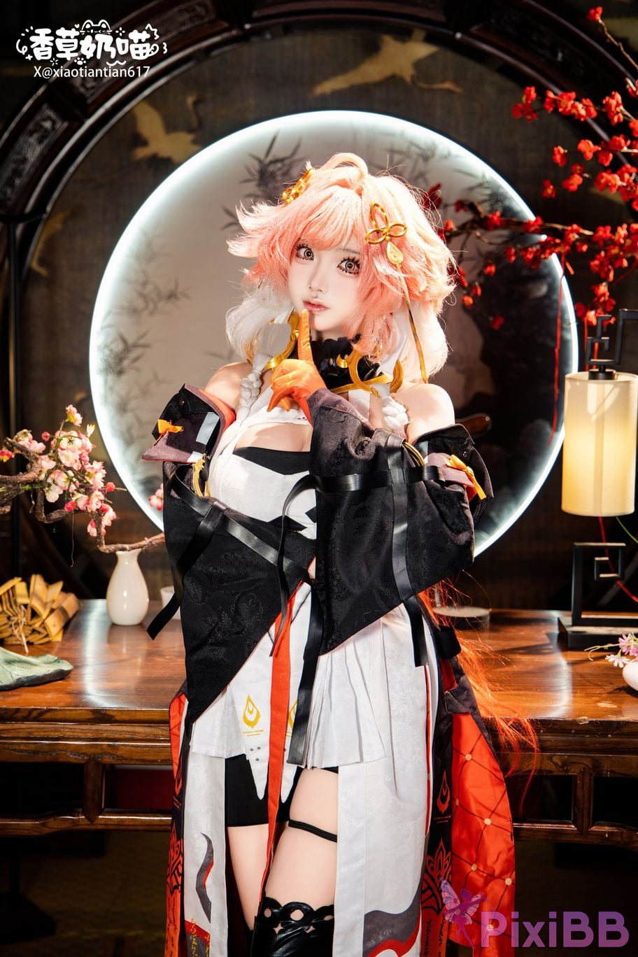 Cosplayer Vanilla Milk Meow Changli Collectors Edition Interior view of Original Leather PixiBB.COM 026.JPG
