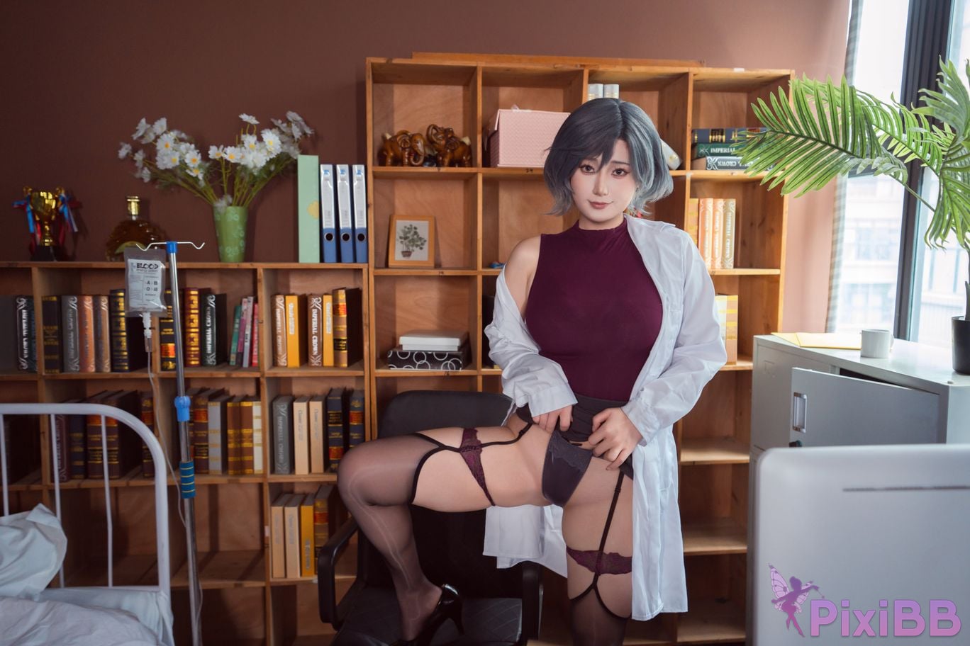 Cosplayer Xinglan is Lanlan and her name Lanmei. Disqualified doctor in the health room PixiBB.COM 024